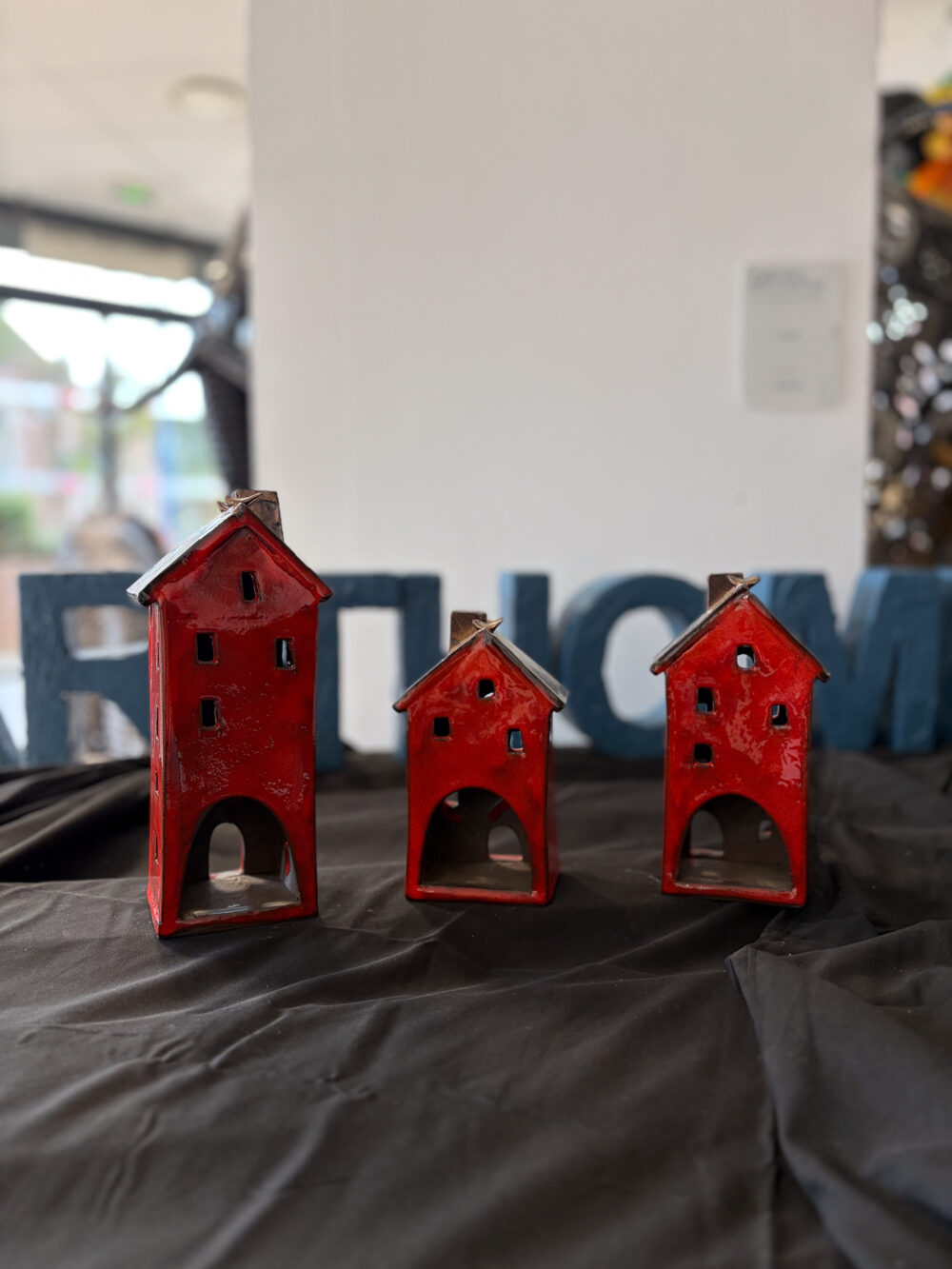 Lot 3 maisons décoratives en céramique rouge