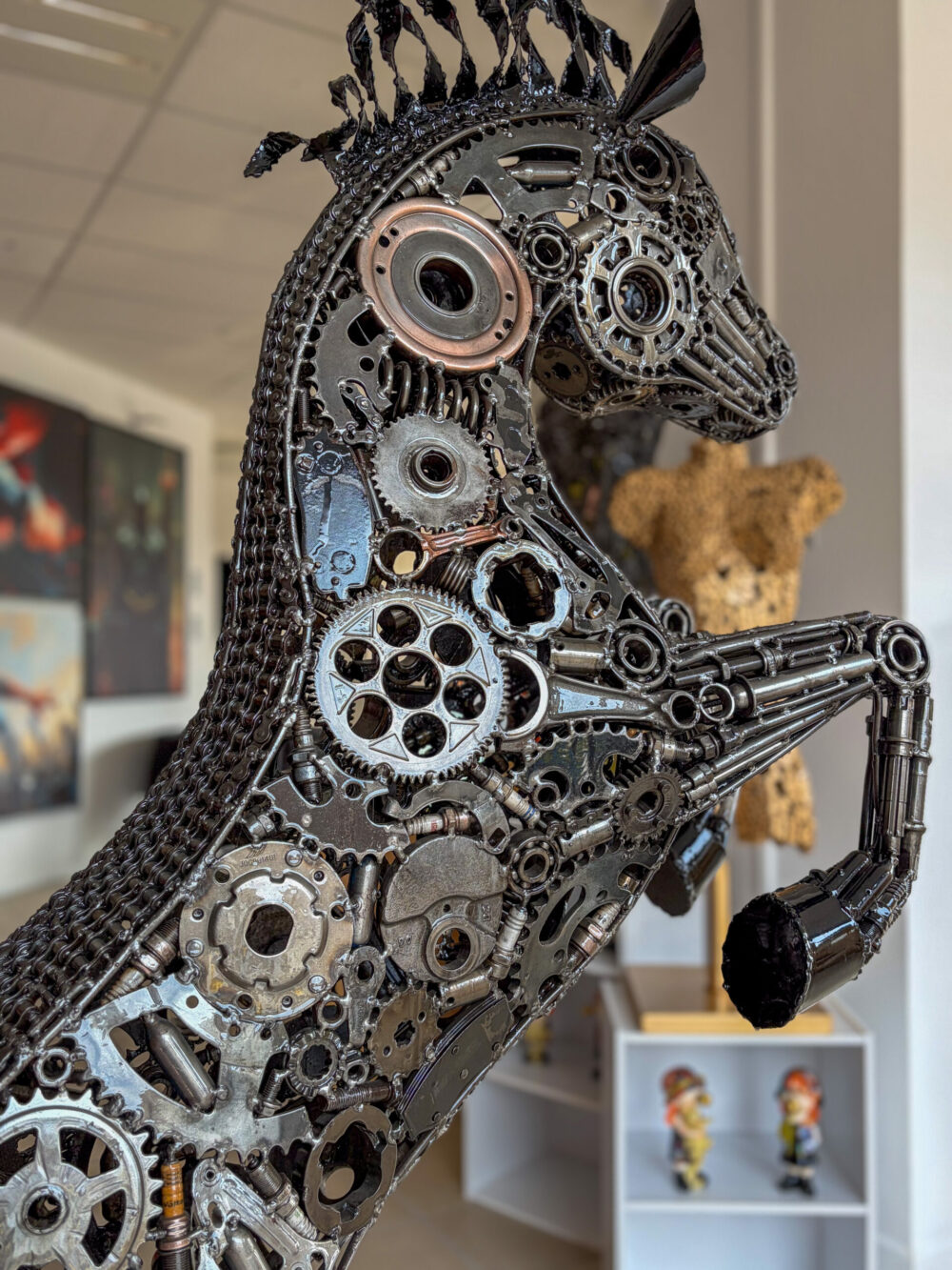 Statue cheval métal pièces mécaniques