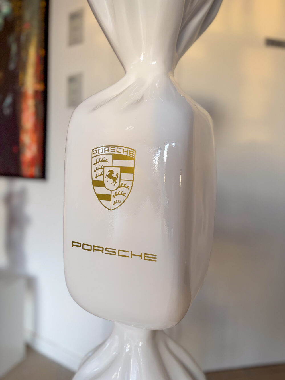 Candy Sculpture blanche – édition limitée Porsche – sculpture design 100 cm