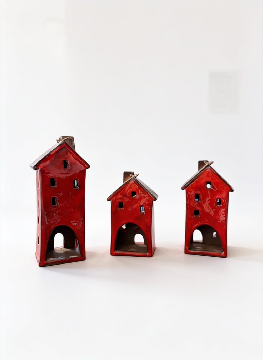 Lot 3 maisons décoratives en céramique rouge