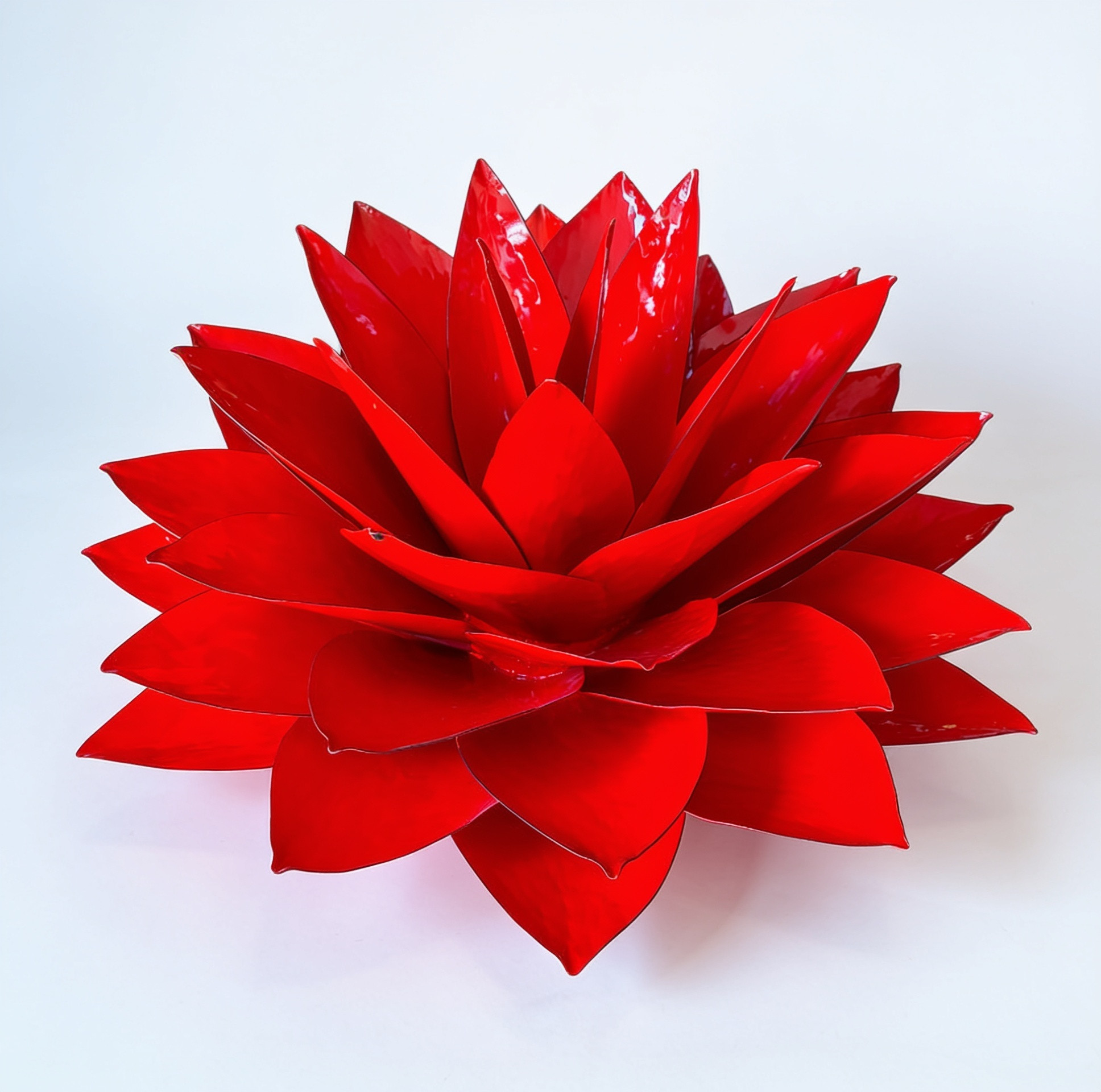 Statue fleur de lotus en métal rouge – ArtHome