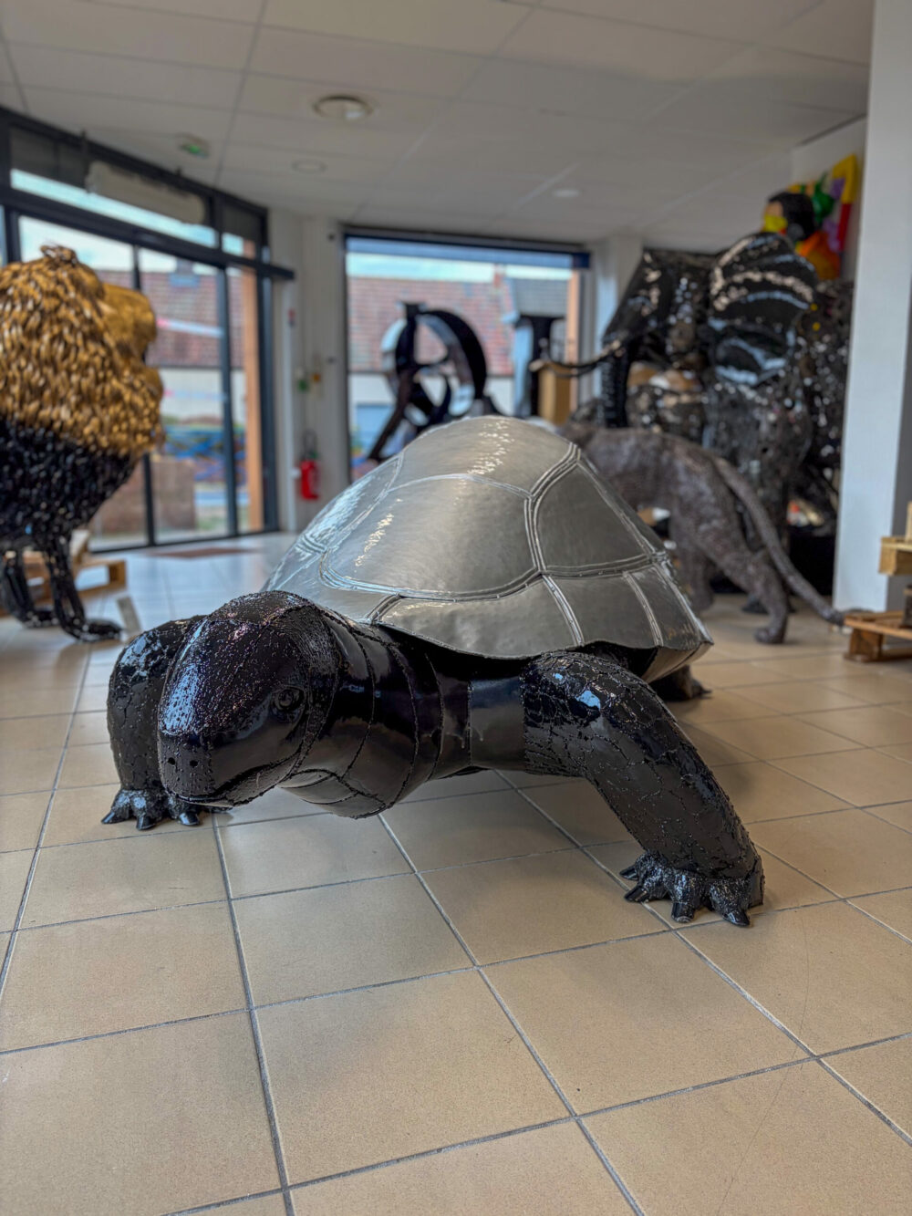 Statue tortue en métal