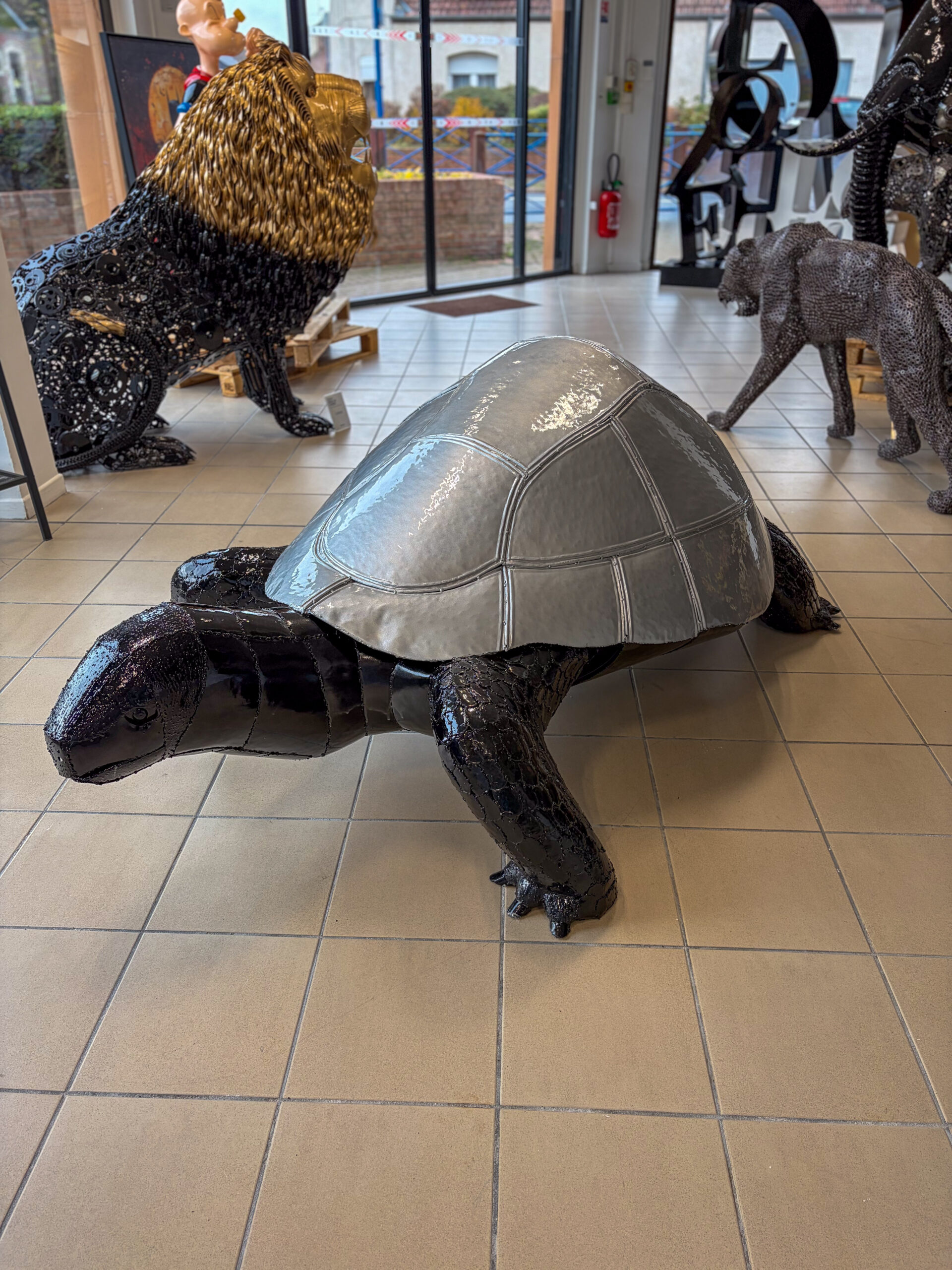Statue tortue en métal