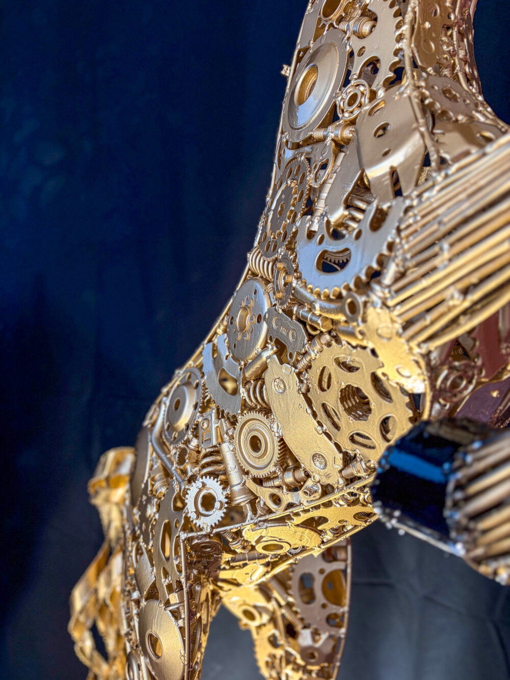 Statue cheval métal pièces mécaniques