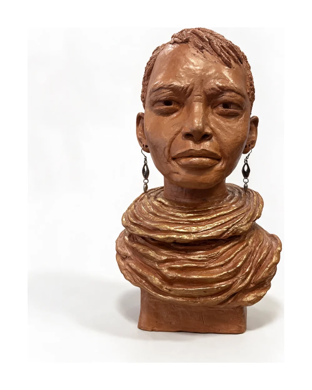 Buste Femme aux Pendants
