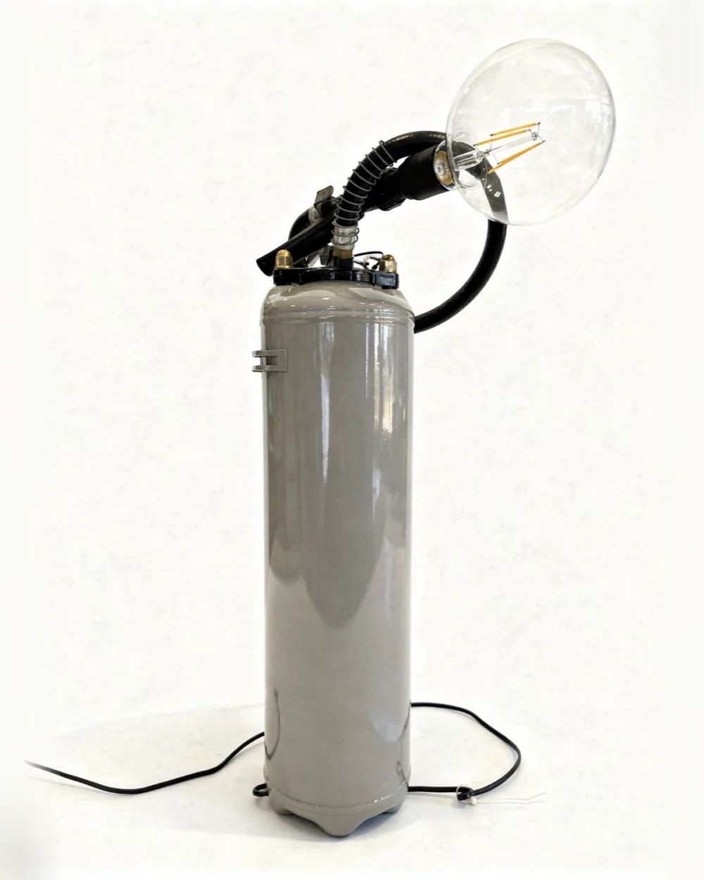 Lampe extincteur gris tuyau 68 cm